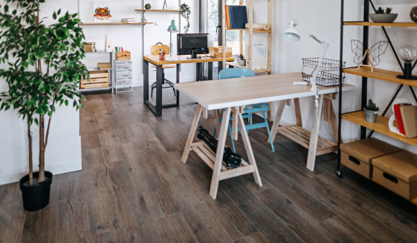 Bureau pour représenter les espaces professionnels et modes de travail en vidéo